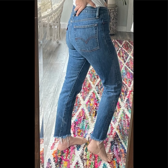 Levi’s wedgie white oak cone denim fringed hem 26 - Picture 3 of 15